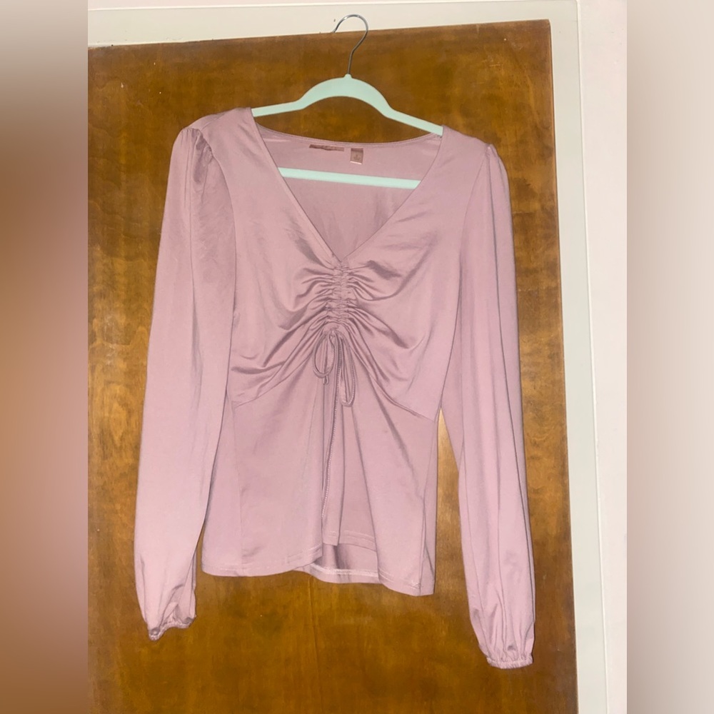 Rose colored long sleeve blouse. Very comfortable and cute! Size is a small